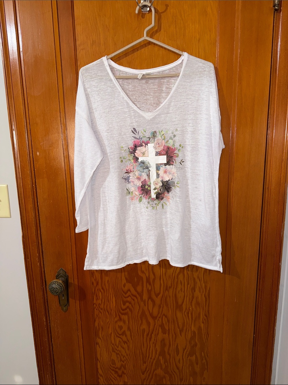 Cato White V-Neck Long Sleeve Top with Floral Cross